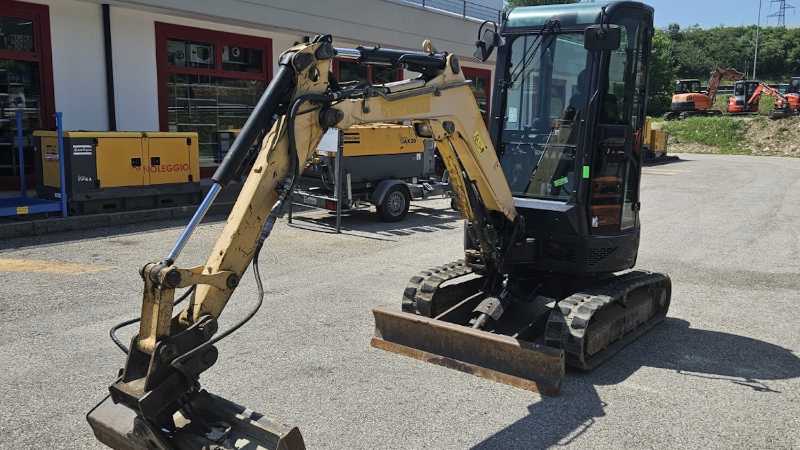 OmecoHub - YANMAR VIO25-4